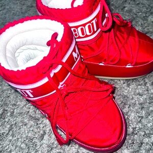 Moon Boots